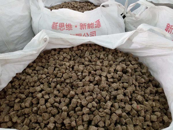 
生物質(zhì)壓塊